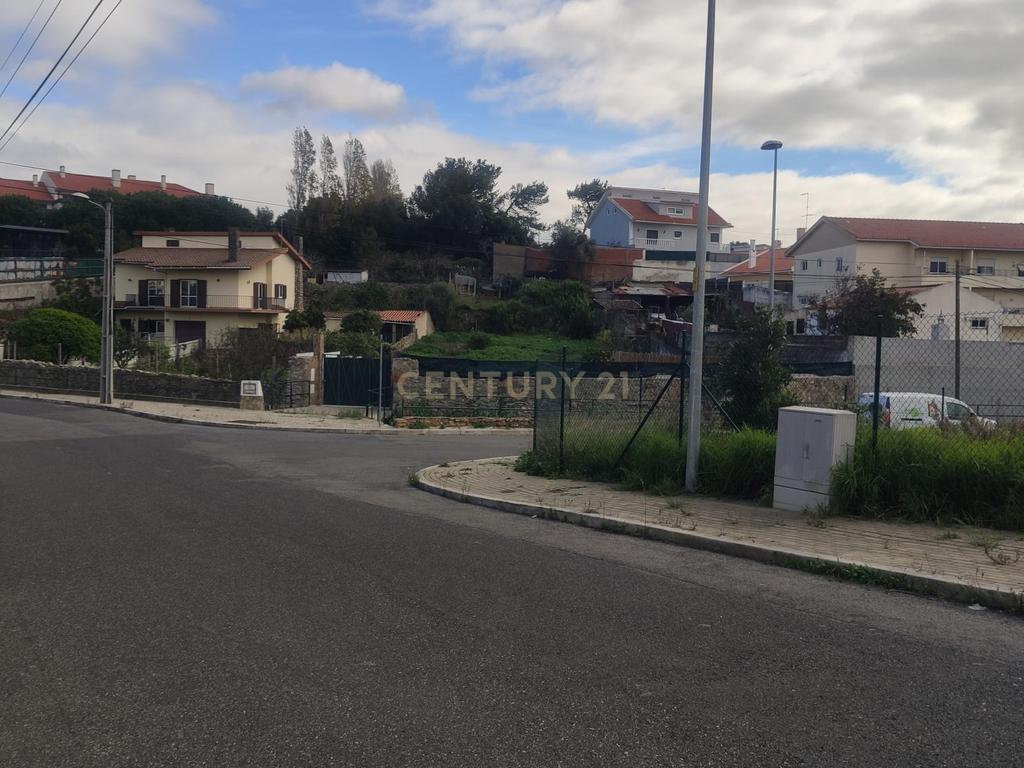 Lote de terreno urbano com 1200 m2 para construção junto ao Condominio Villaggio Manique - Image 10