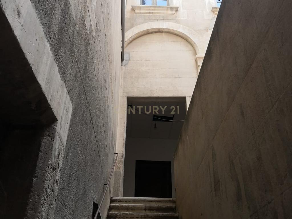  - Image 3