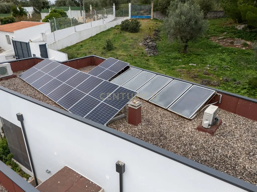 Moderna moradia T4 de luxo com terreno para investimento - Alcanena - Santarém - Image 42