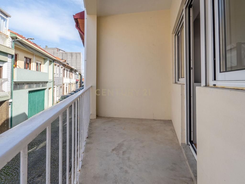 ANDAR MORADIA T4| VENDA| INVESTIMENTO| CENTRO DO PORTO - Image 12