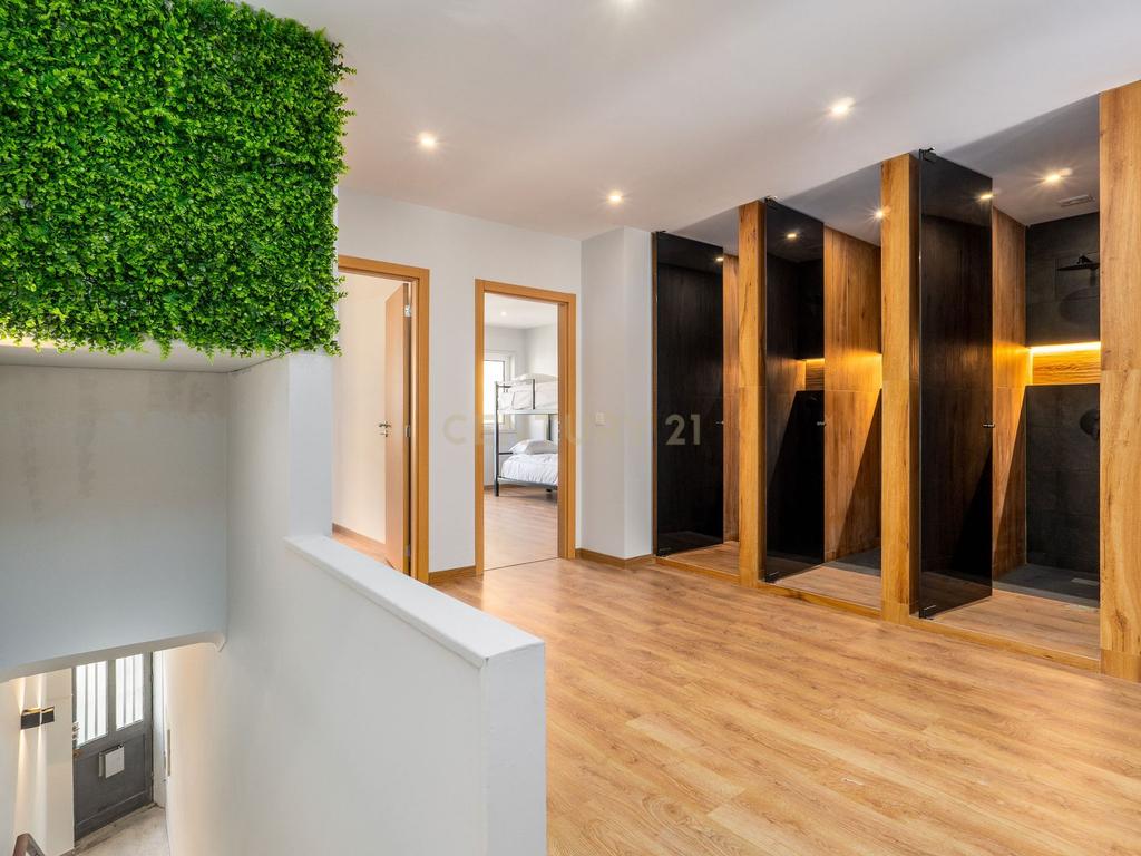 ANDAR MORADIA T4| VENDA| INVESTIMENTO| CENTRO DO PORTO - Image 3