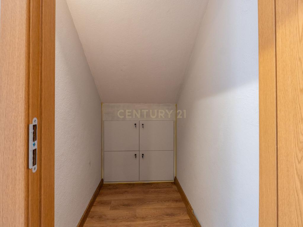ANDAR MORADIA T4| VENDA| INVESTIMENTO| CENTRO DO PORTO - Image 8