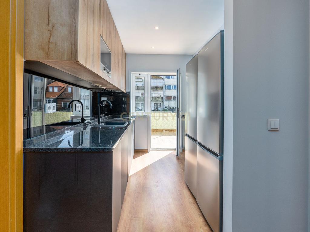 ANDAR MORADIA T4| VENDA| INVESTIMENTO| CENTRO DO PORTO - Image 18