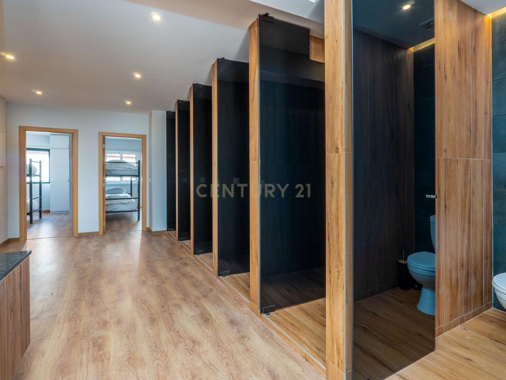 ANDAR MORADIA T4| VENDA| INVESTIMENTO| CENTRO DO PORTO - Image 7