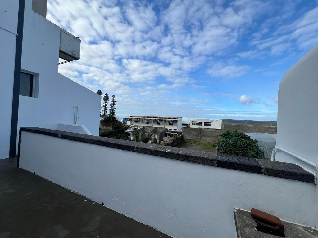 Edifício Usado em Ribeira Grande - Oportunidade Única! - Image 21