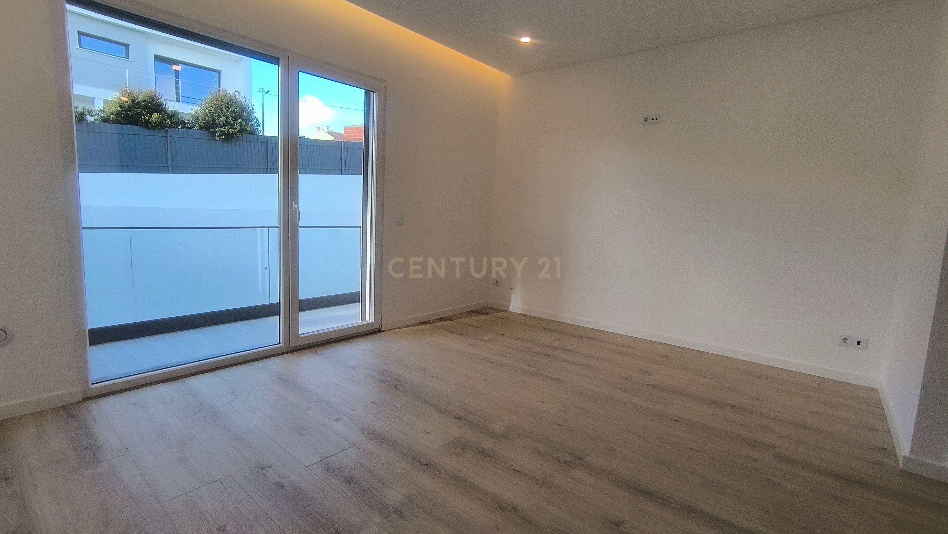 Moradia Construção Nova T5 C/ Piscina - Image 20