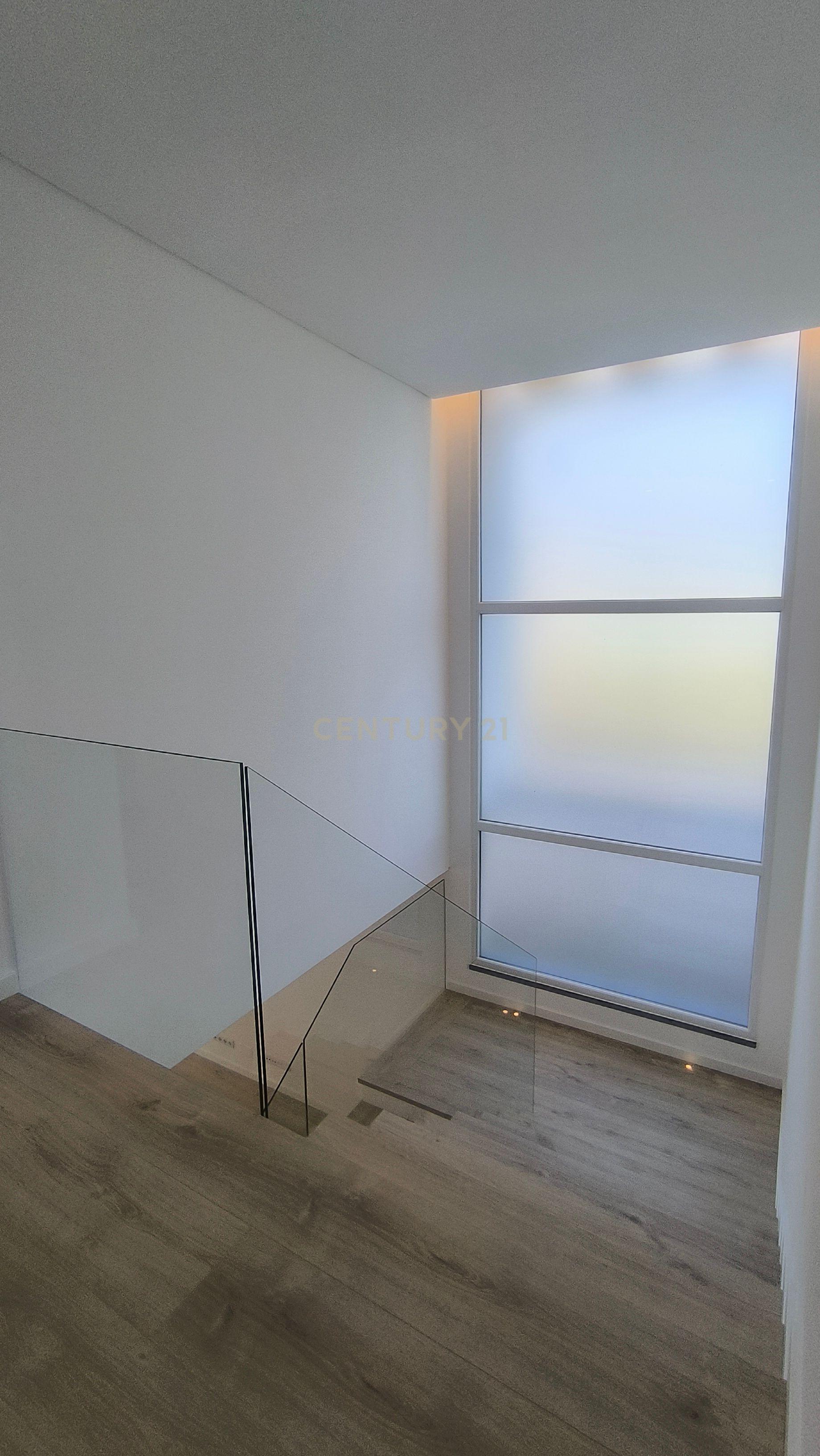 Moradia Construção Nova T5 C/ Piscina - Image 12