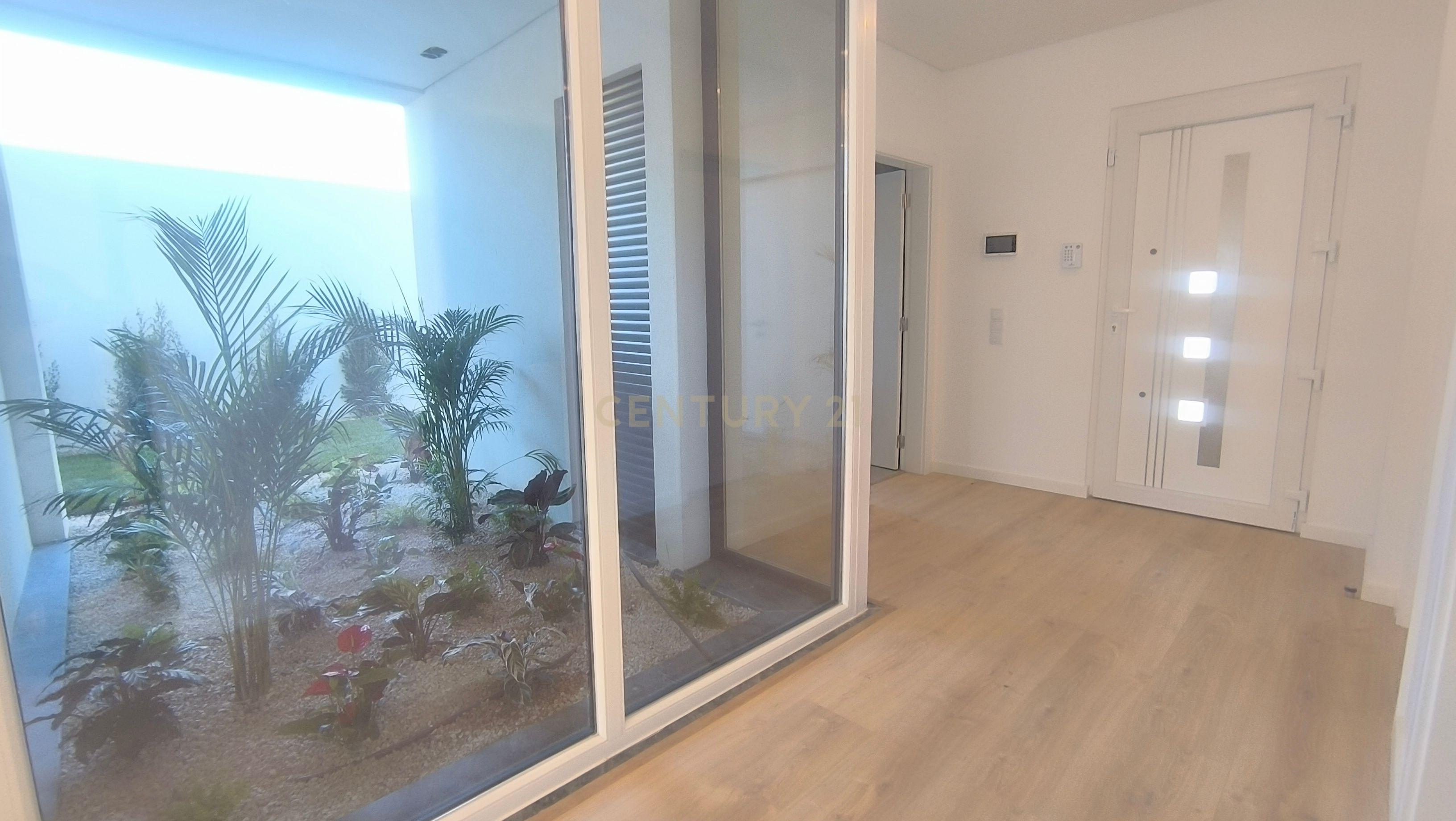 Moradia Construção Nova T5 C/ Piscina - Image 43