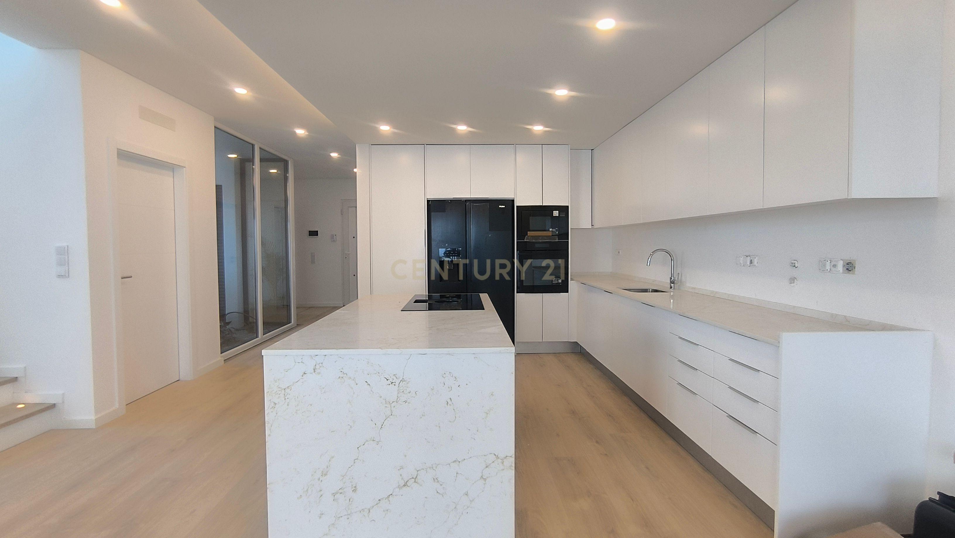 Moradia Construção Nova T5 C/ Piscina - Image 7