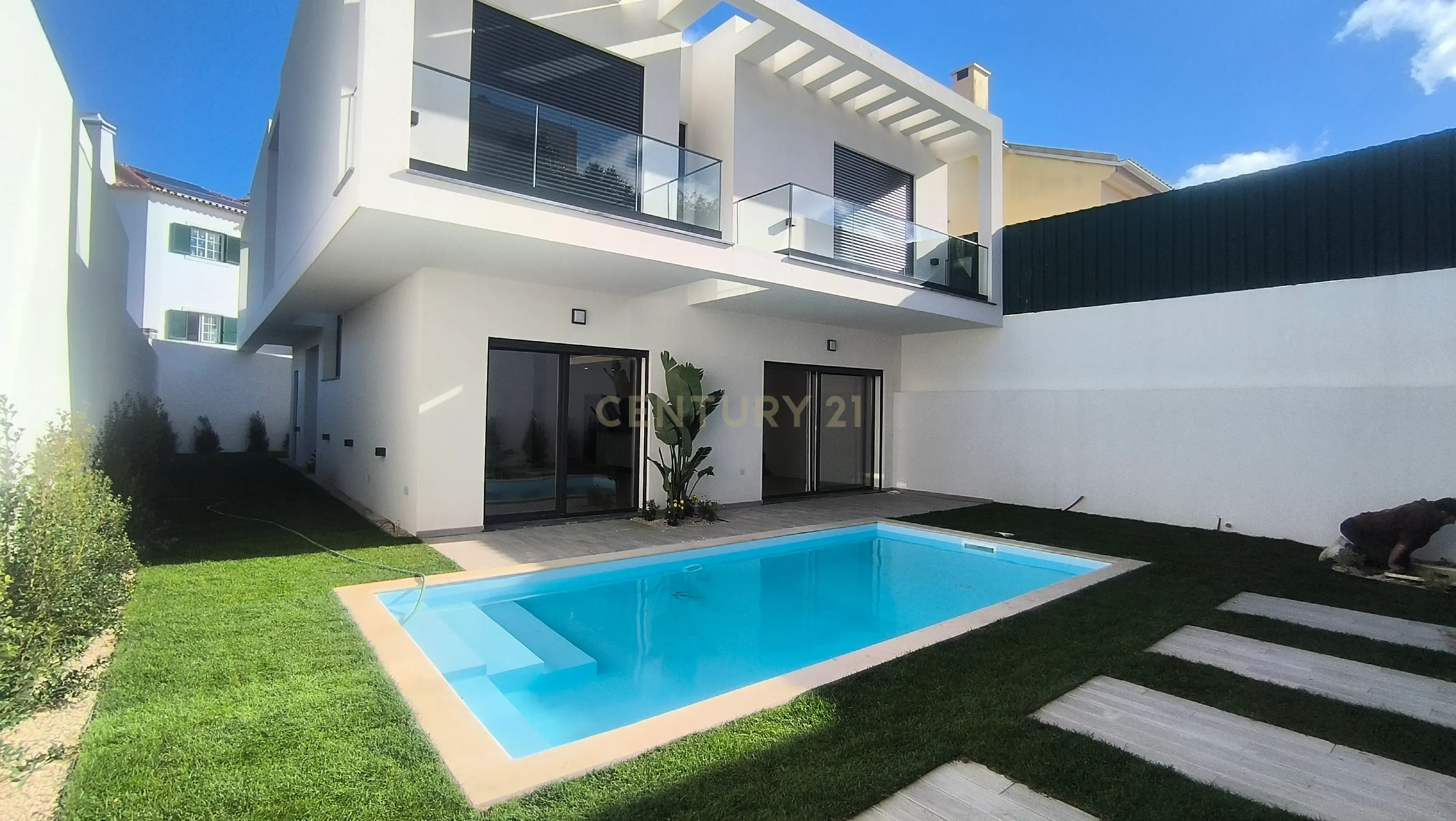 Moradia Construção Nova T5 C/ Piscina - Image 1