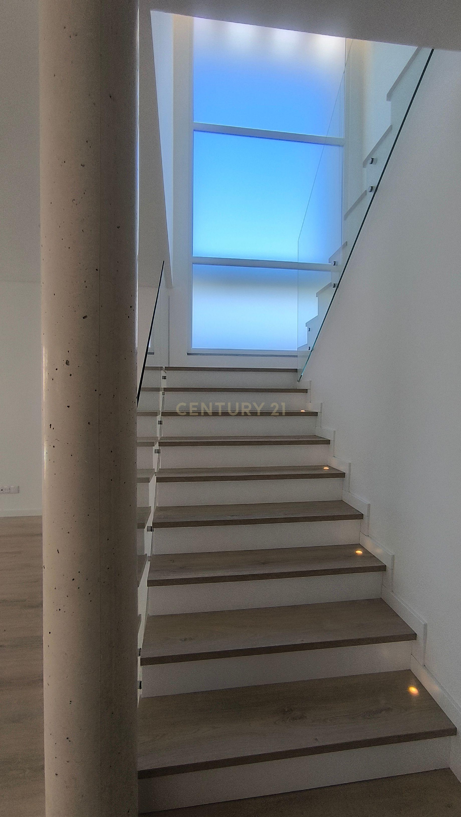 Moradia Construção Nova T5 C/ Piscina - Image 11