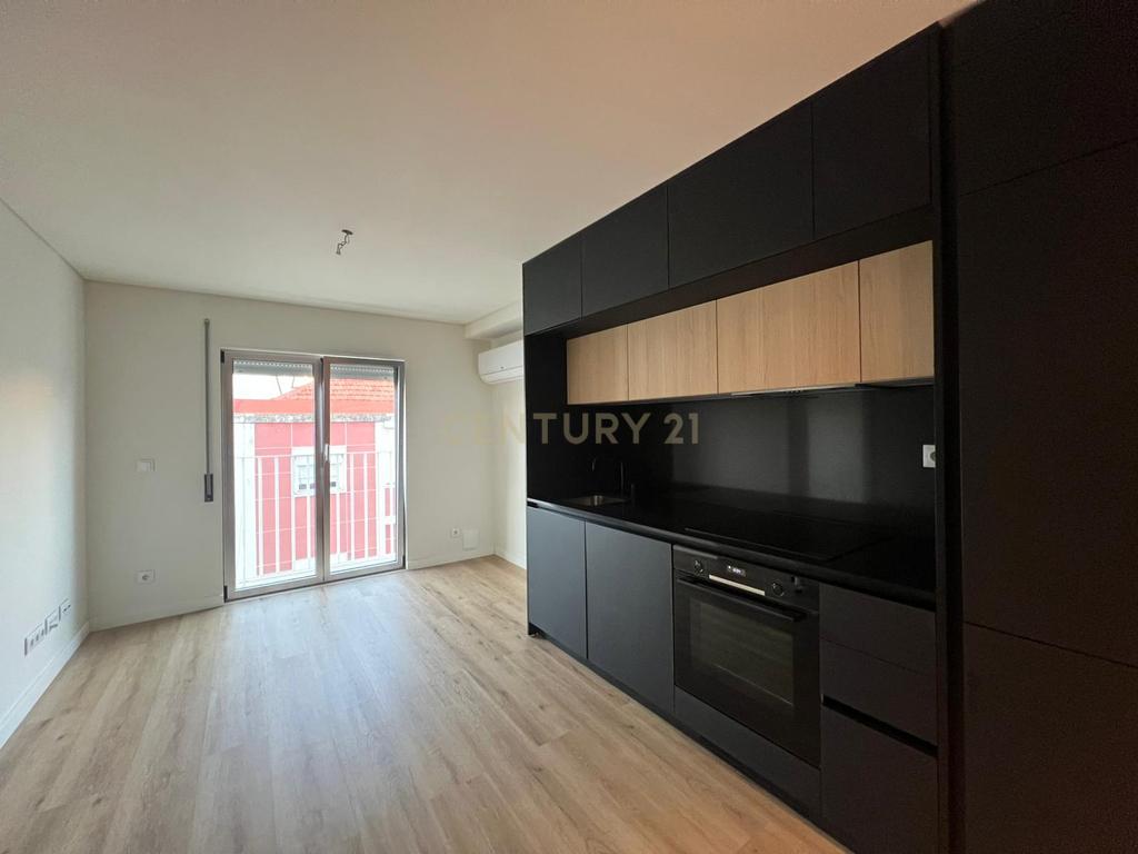 Apartamento Moderno em Moscavide, Loures - Image 1