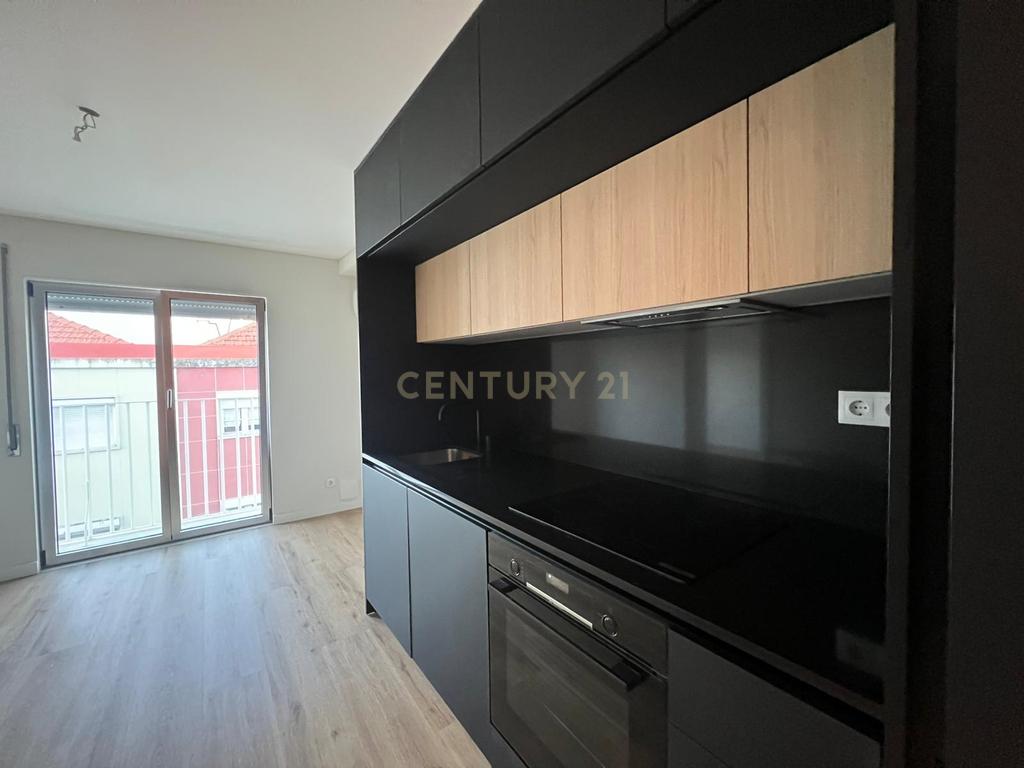 Apartamento Moderno em Moscavide, Loures - Image 2
