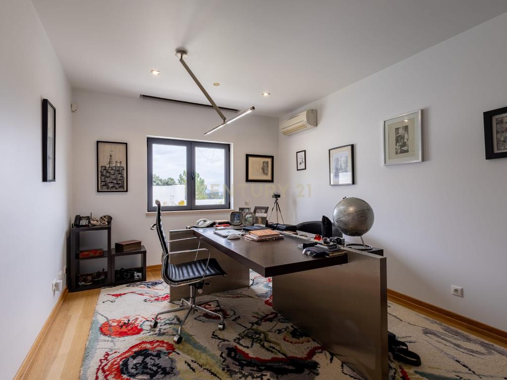 Moderna moradia T4 de luxo com terreno para investimento - Alcanena - Santarém - Image 17