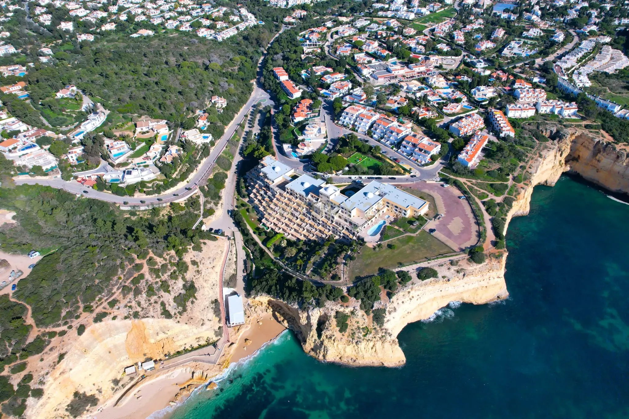 Apartamento T1 em Lagoa com Piscina e Boa Exposição Solar - Image 5