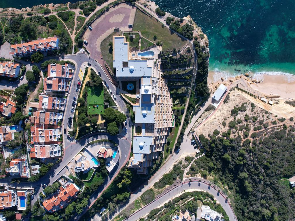 Apartamento T1 em Lagoa com Piscina e Boa Exposição Solar - Image 7