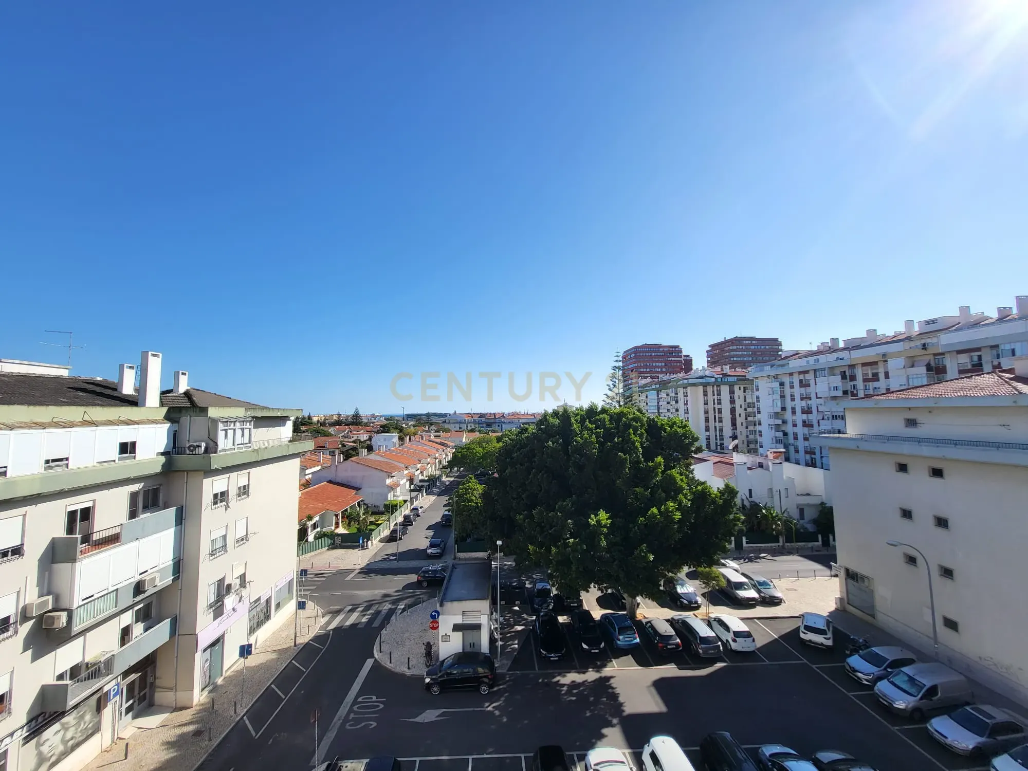 Apartamento T6 | Último Andar | 226m² | Quinta das Palmeiras, Oeiras - Image 1