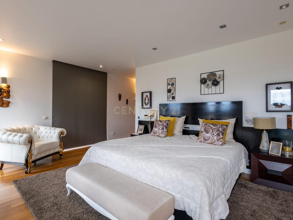 Moderna moradia T4 de luxo com terreno para investimento - Alcanena - Santarém - Image 15