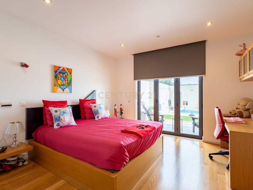 Moderna moradia T4 de luxo com terreno para investimento - Alcanena - Santarém - Image 22