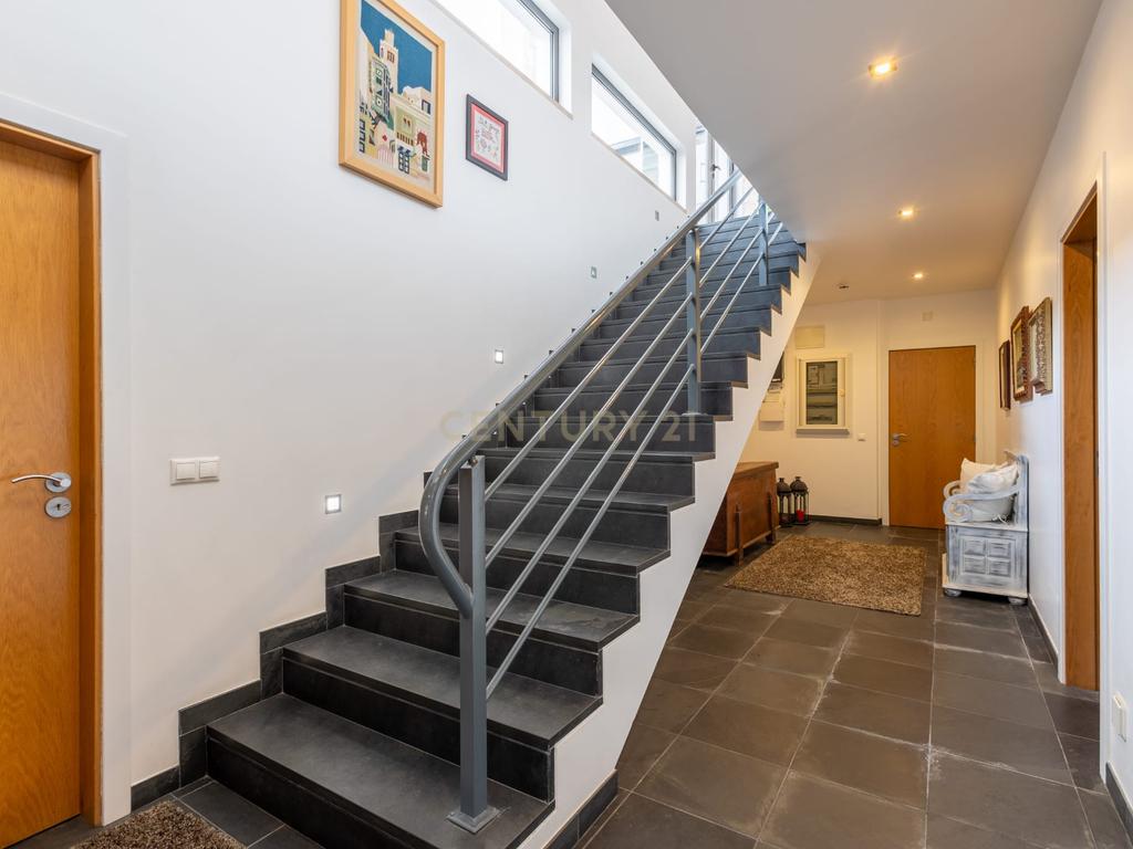 Moderna moradia T4 de luxo com terreno para investimento - Alcanena - Santarém - Image 25