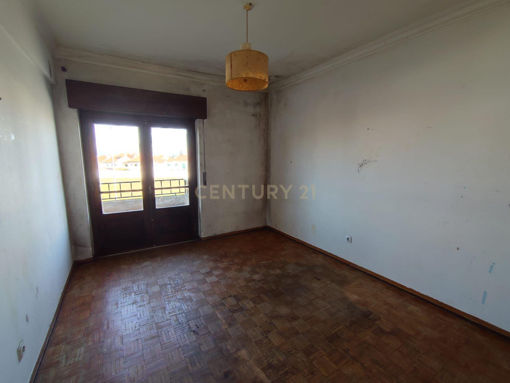 Apartamento T2 em Samora Correia - Image 14