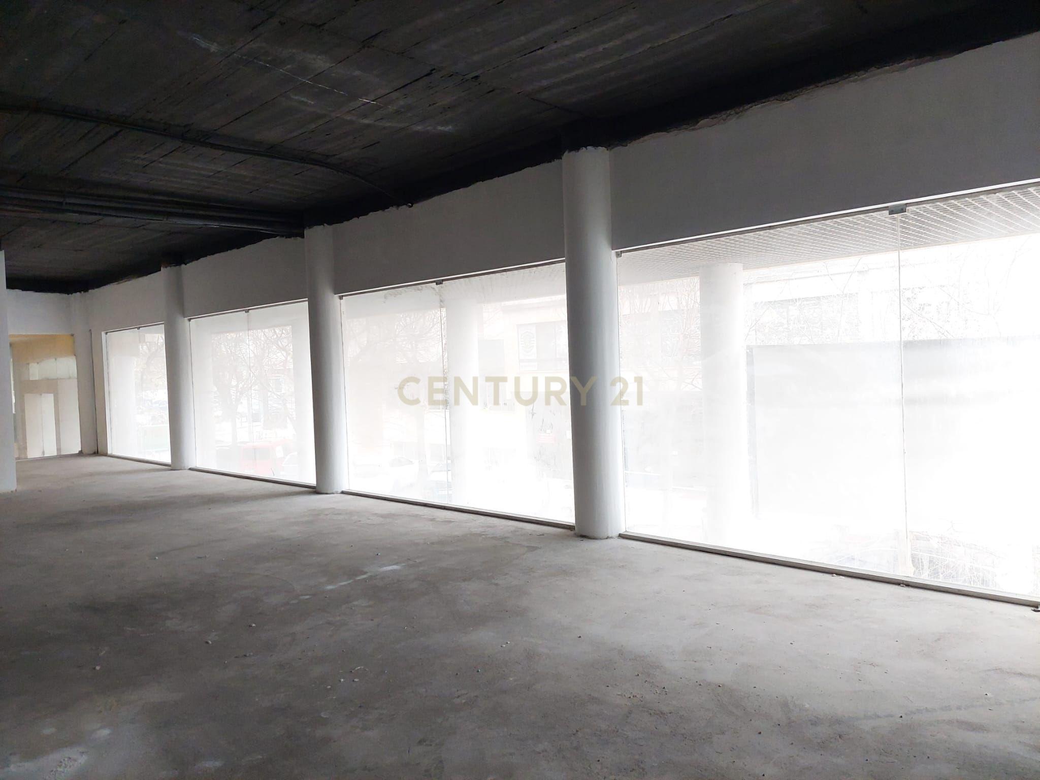 Comércio ou serviços com 140 m2 no CENTRO DE RIO MAIOR - Image 15
