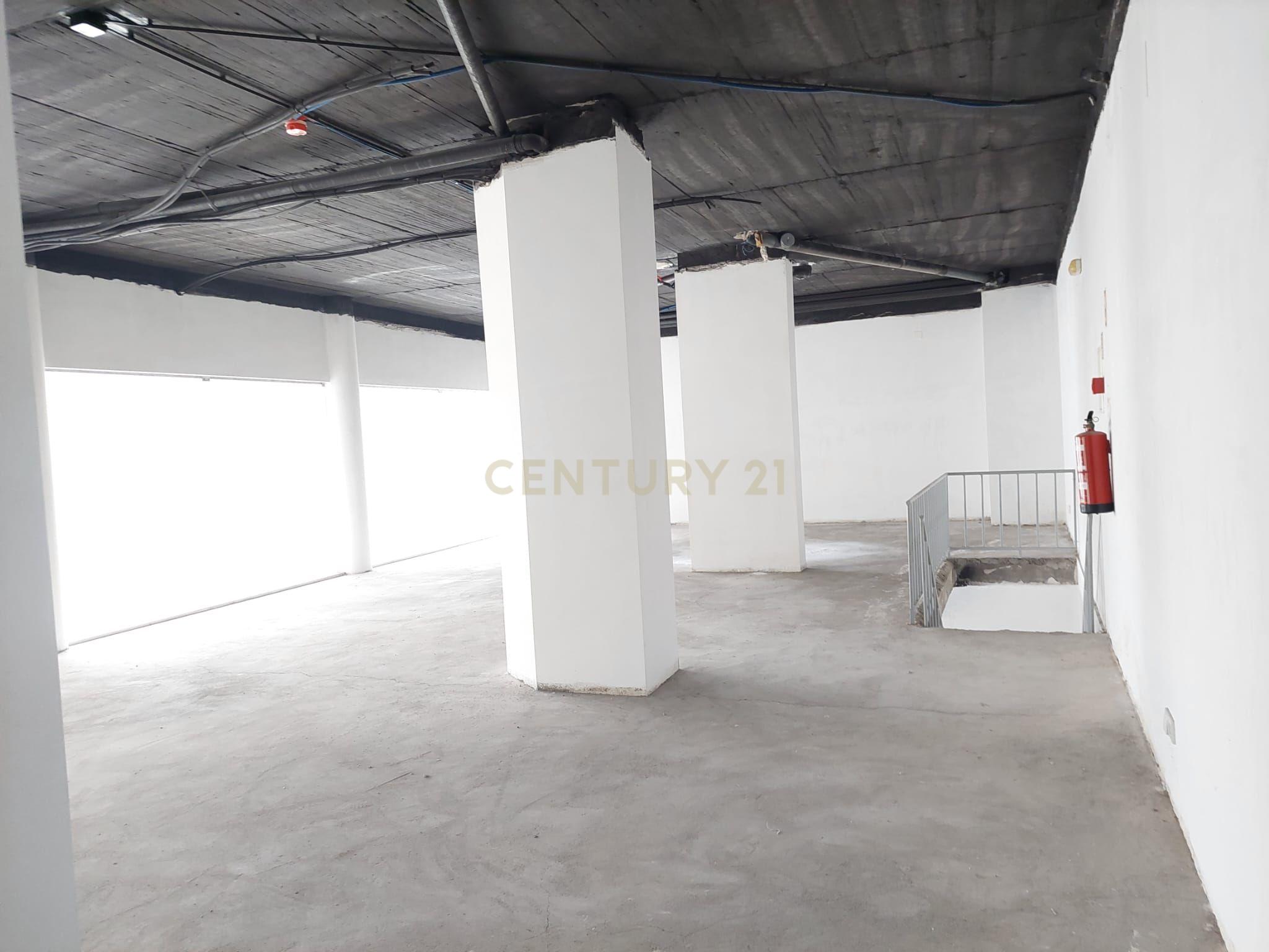 Comércio ou serviços com 140 m2 no CENTRO DE RIO MAIOR - Image 18