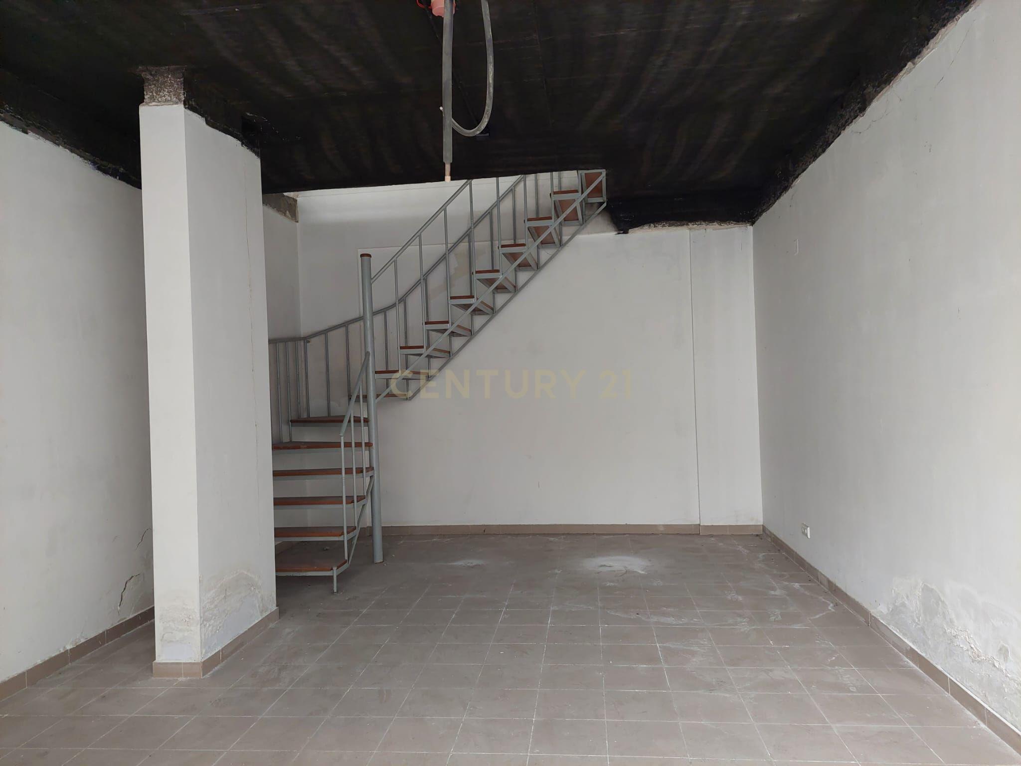 Comércio ou serviços com 140 m2 no CENTRO DE RIO MAIOR - Image 10