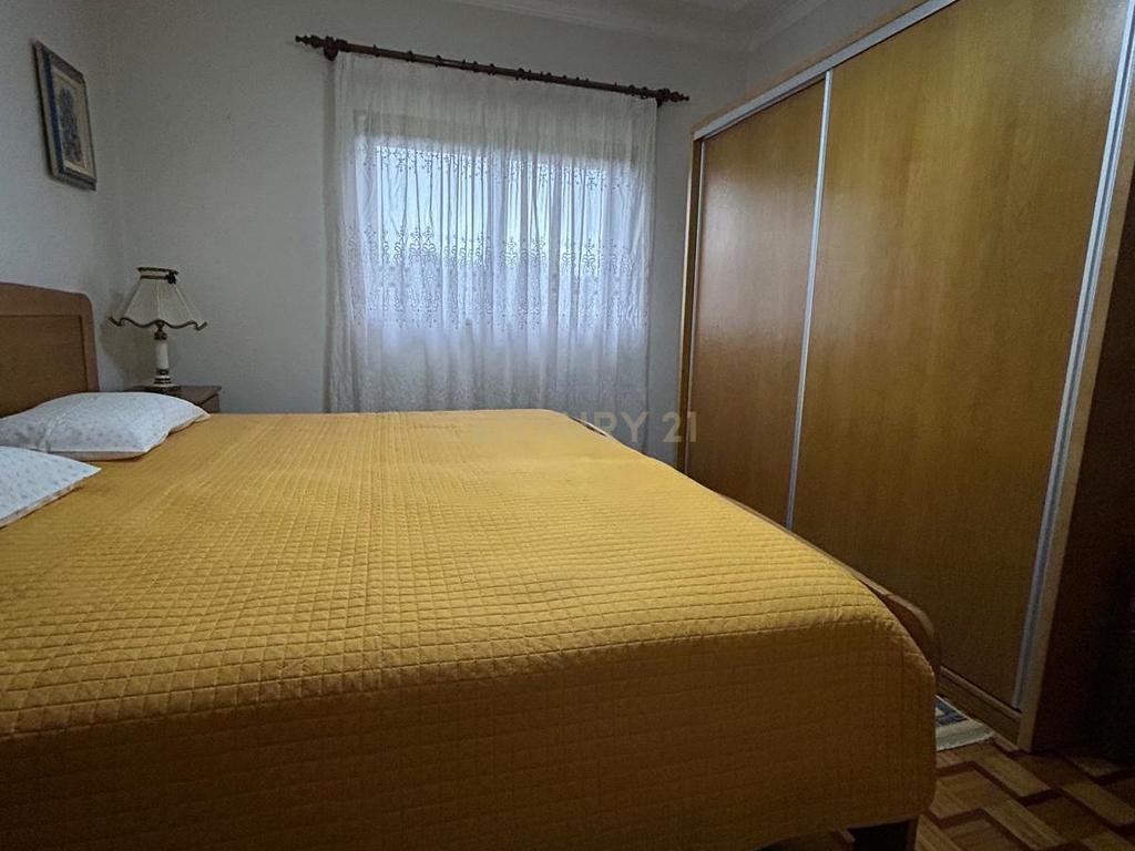 Moradia T4 com Piscina e Terreno – Fafe - Image 15