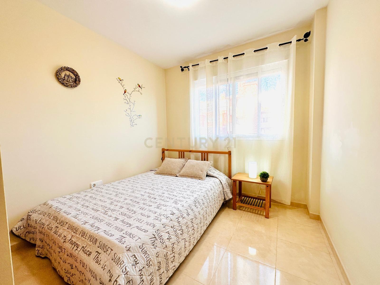 Apartamento Espaçoso em Almería - 3 Quartos e 2 Casas de Banho - Image 18