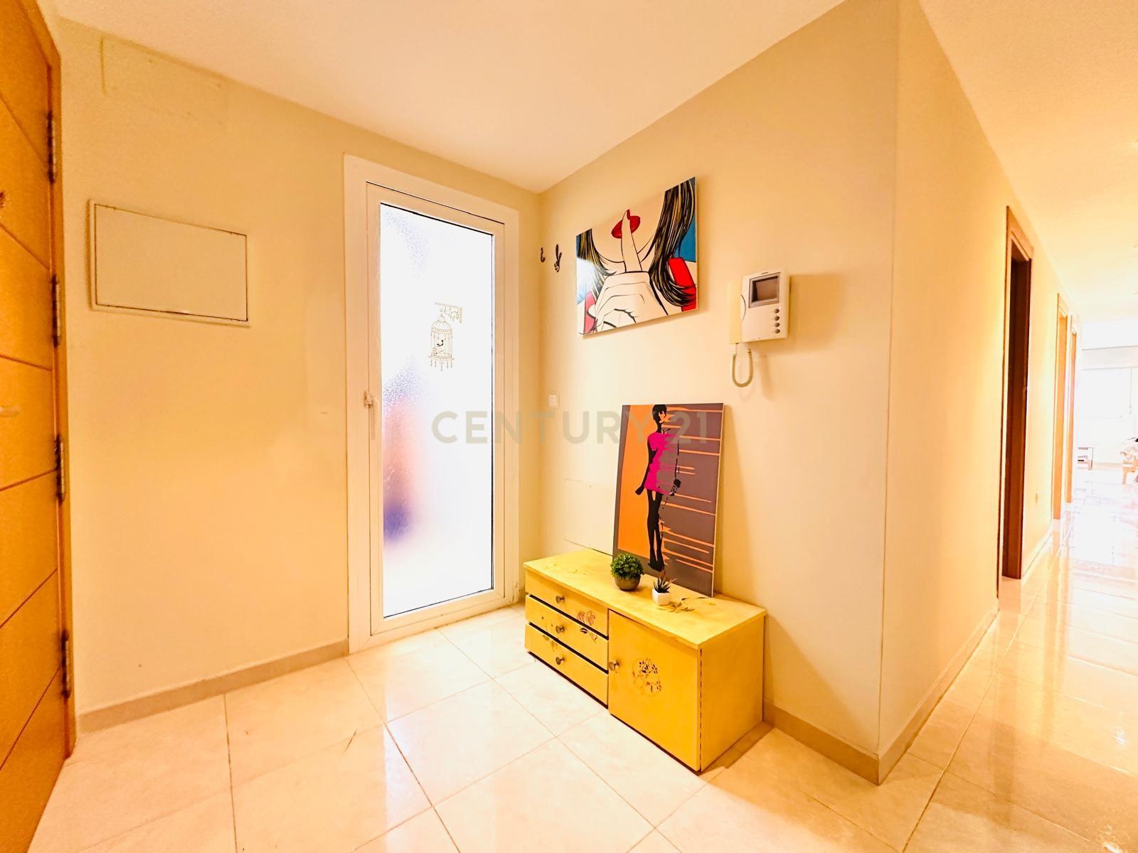 Apartamento Espaçoso em Almería - 3 Quartos e 2 Casas de Banho - Image 9