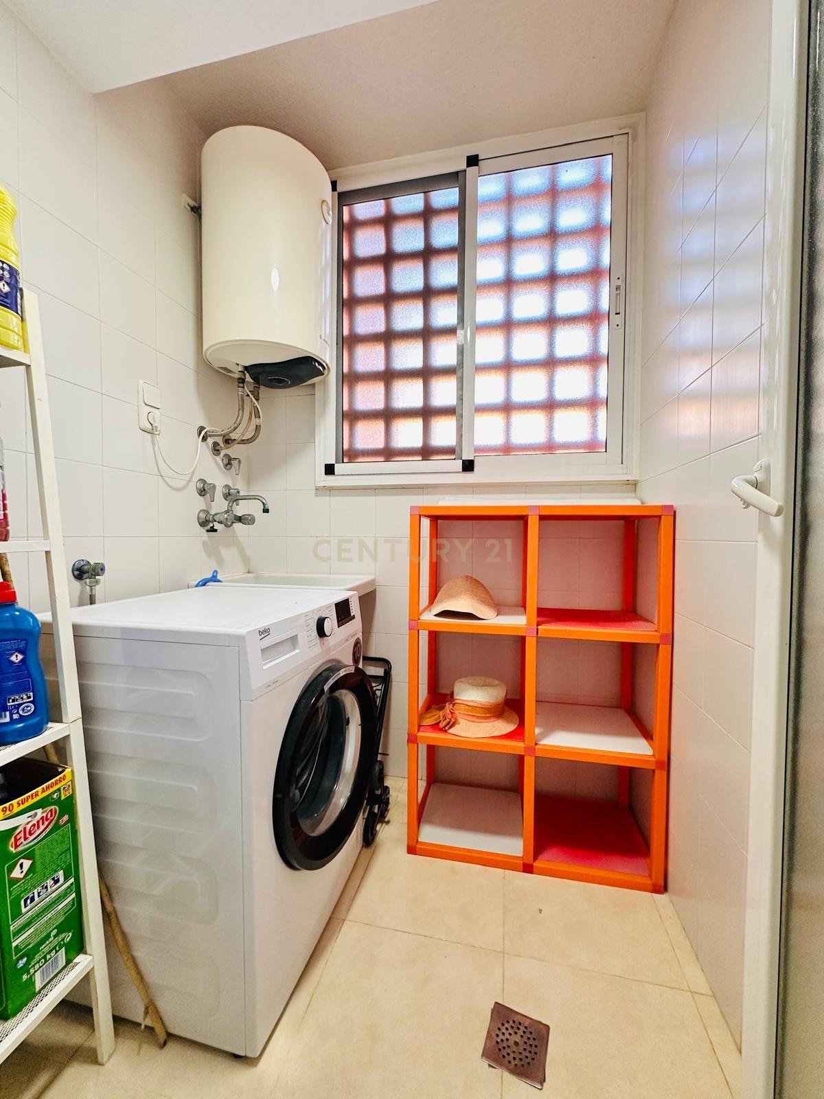 Apartamento Espaçoso em Almería - 3 Quartos e 2 Casas de Banho - Image 11