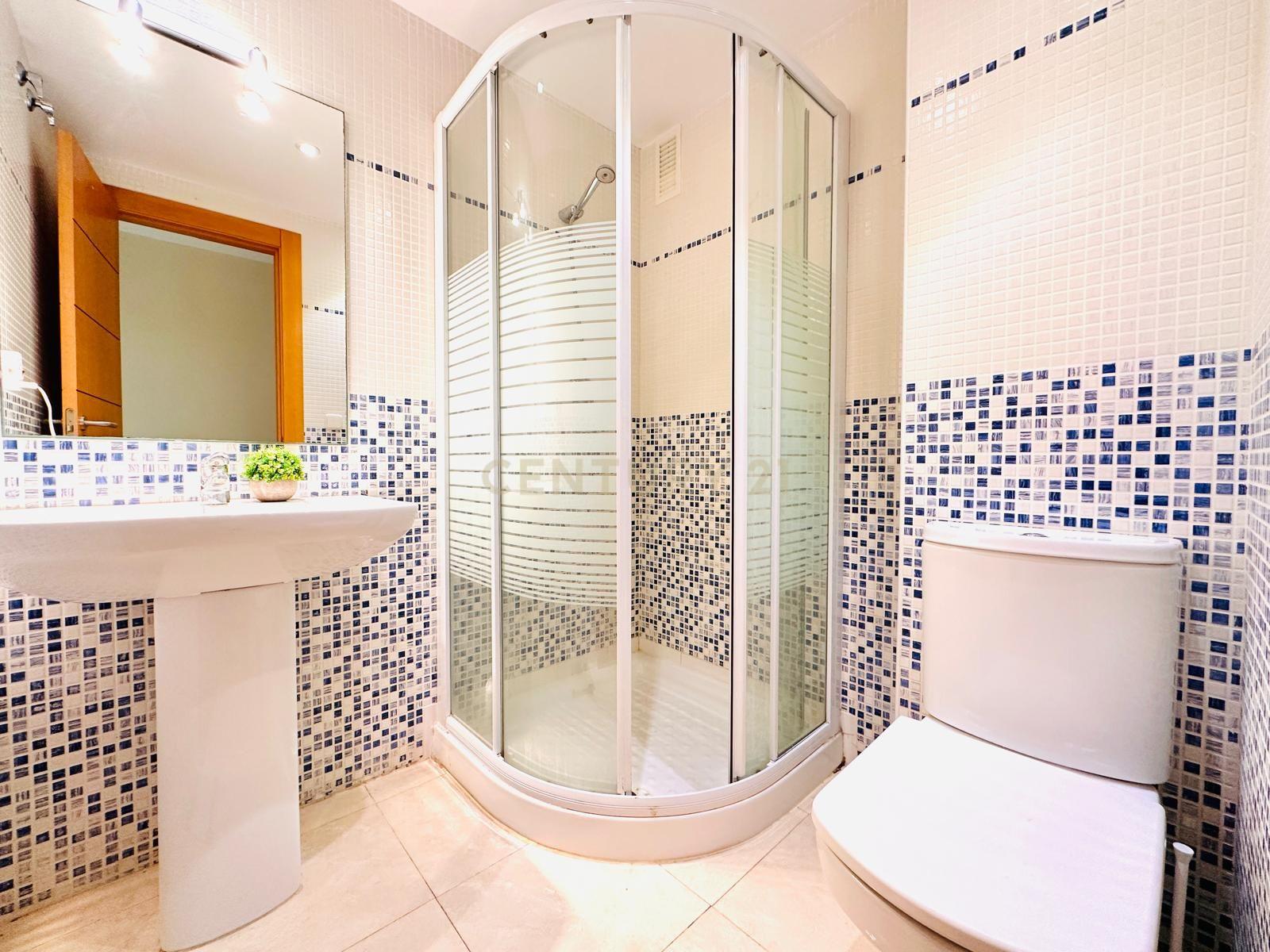Apartamento Espaçoso em Almería - 3 Quartos e 2 Casas de Banho - Image 13