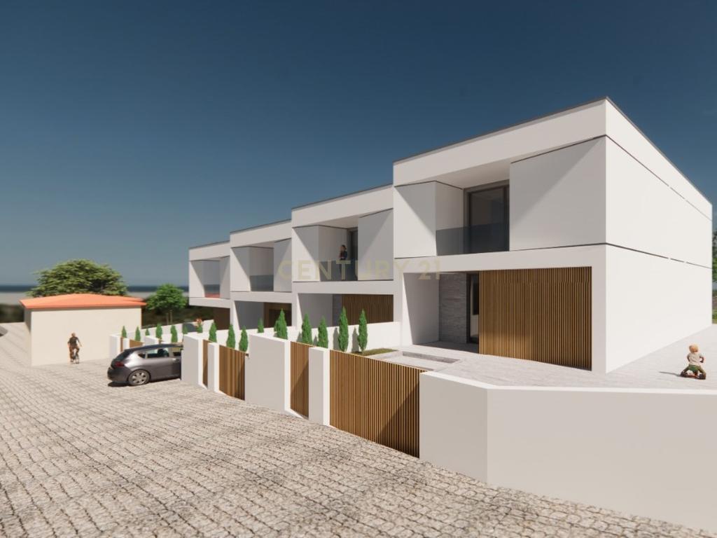 Moradia V3 em Vila Boa do Bispo (Pombal), Marco de Canaveses- Lote 2 - Image 1