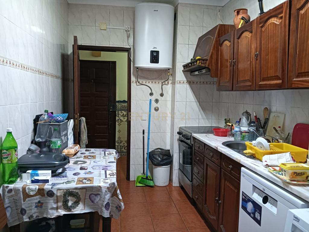 Apartamento T2 com terraço no centro de Coruche - Image 3