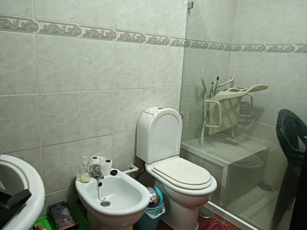 Apartamento T2 com terraço no centro de Coruche - Image 10