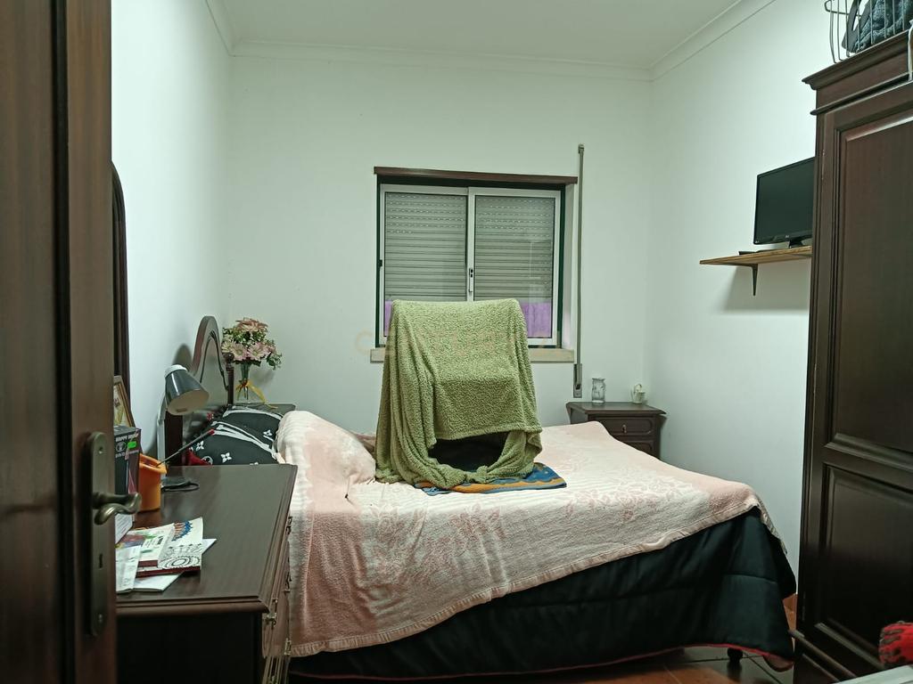 Apartamento T2 com terraço no centro de Coruche - Image 9