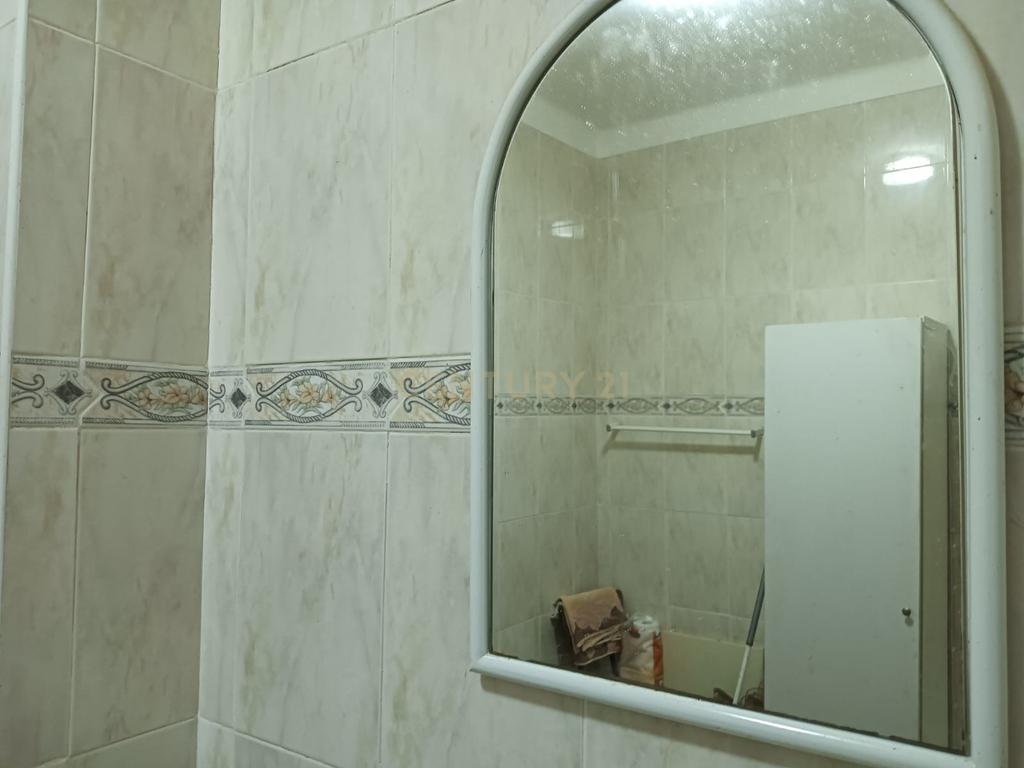 Apartamento T2 com terraço no centro de Coruche - Image 8