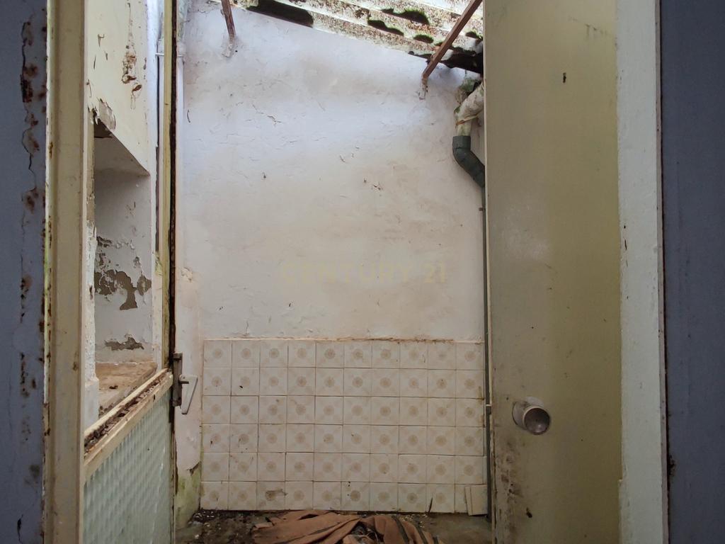 undefined - Image 11
