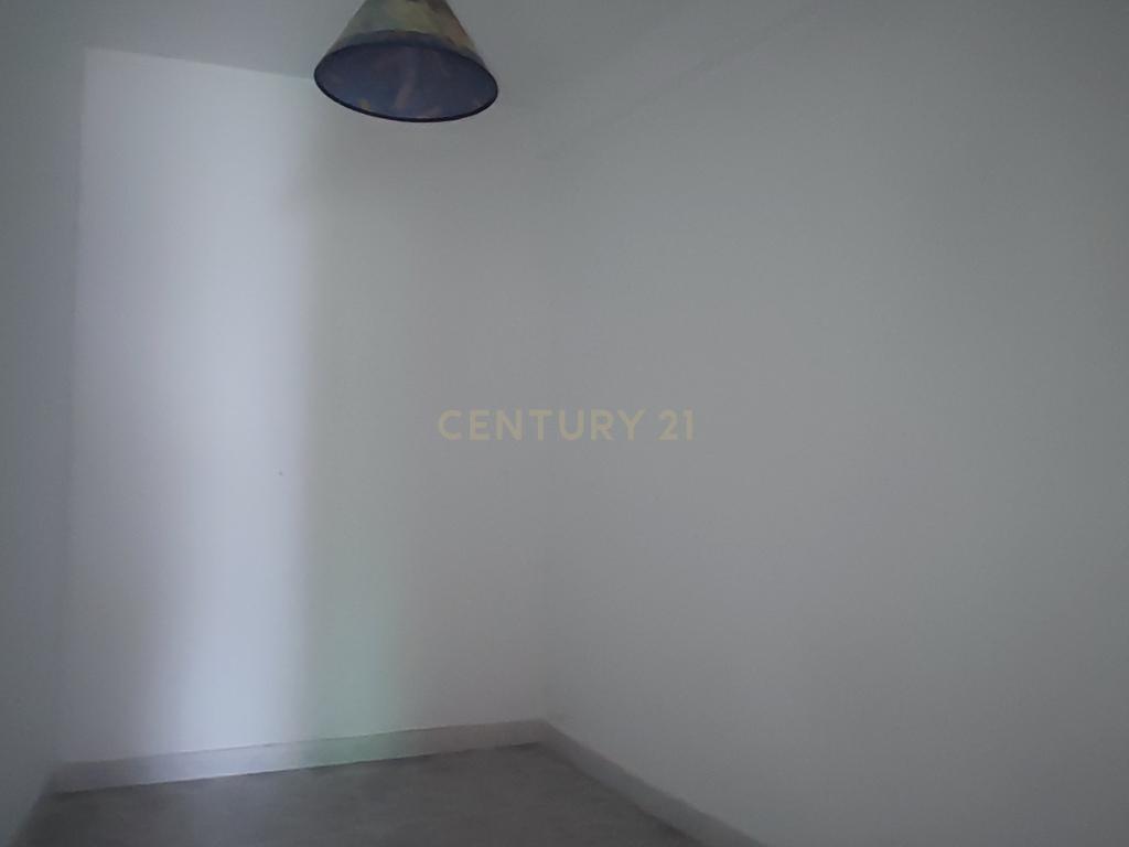 undefined - Image 3