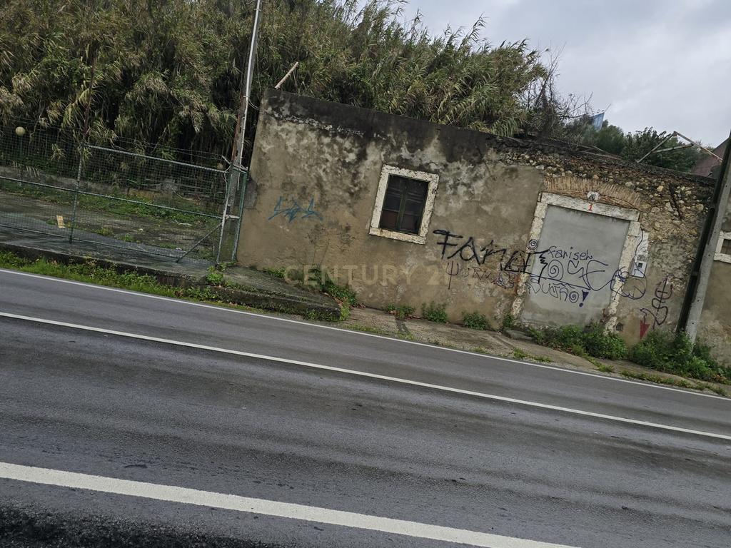 Armazéns e actividade industrial com terreno, para venda em Vila Franca de Xira - Image 3