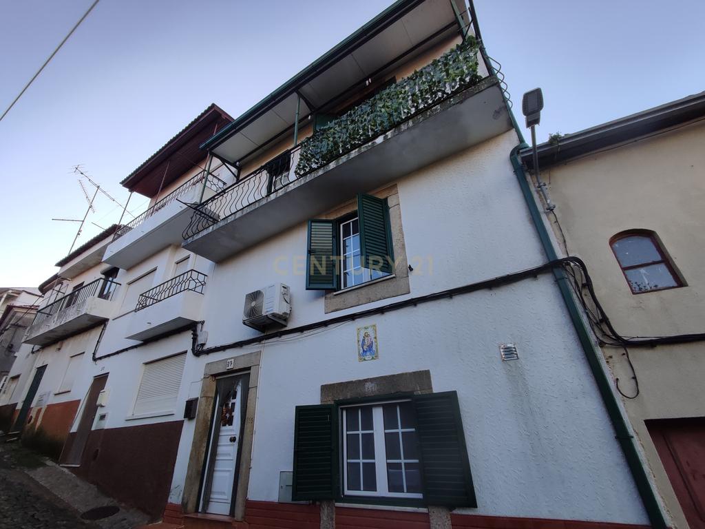 Moradia T3, Pronta a habitar, São Vicente da Beira - Image 1