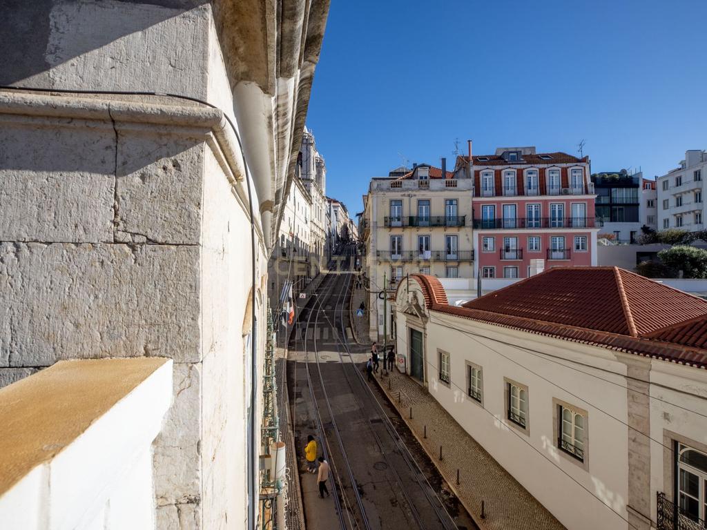 Apartamento T2 Duplex no coração de Lisboa - Image 19