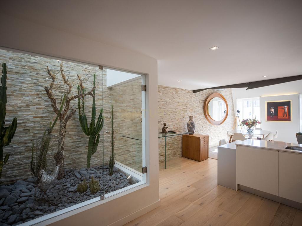Apartamento T2 Duplex no coração de Lisboa - Image 6