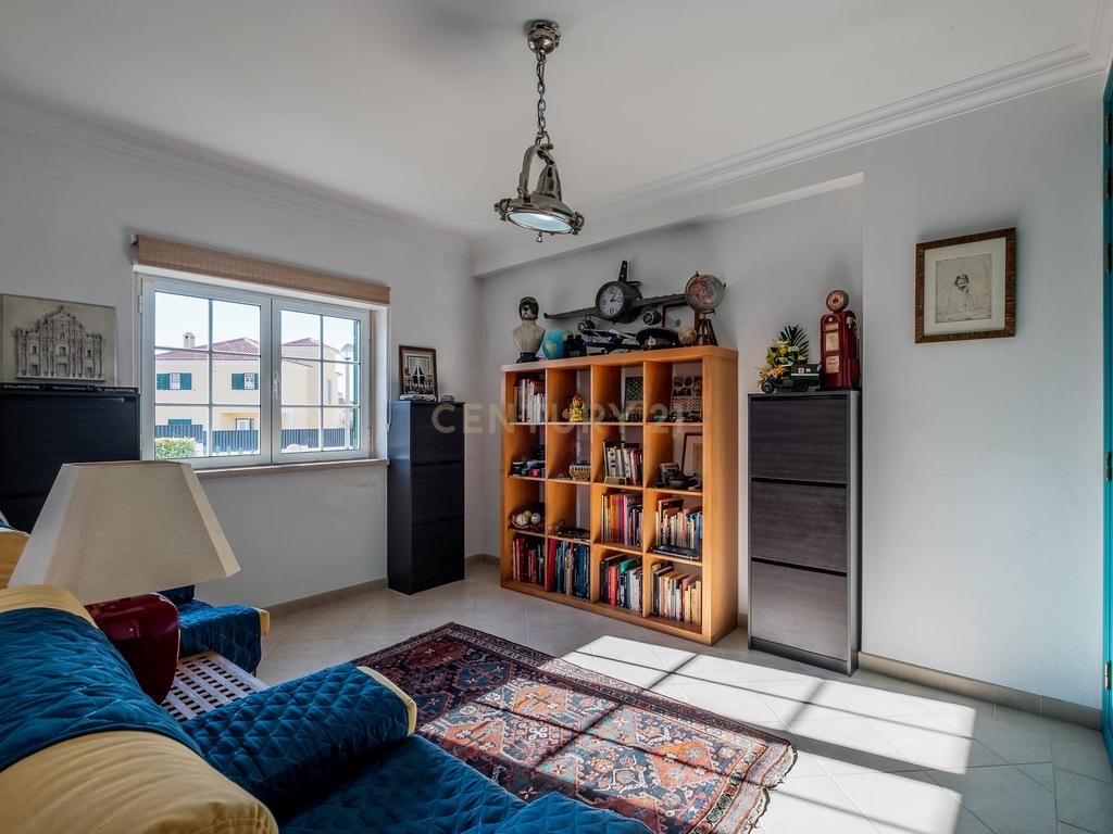 Moradia T4 em bairro residencial no Barril,  Mafra - Image 17
