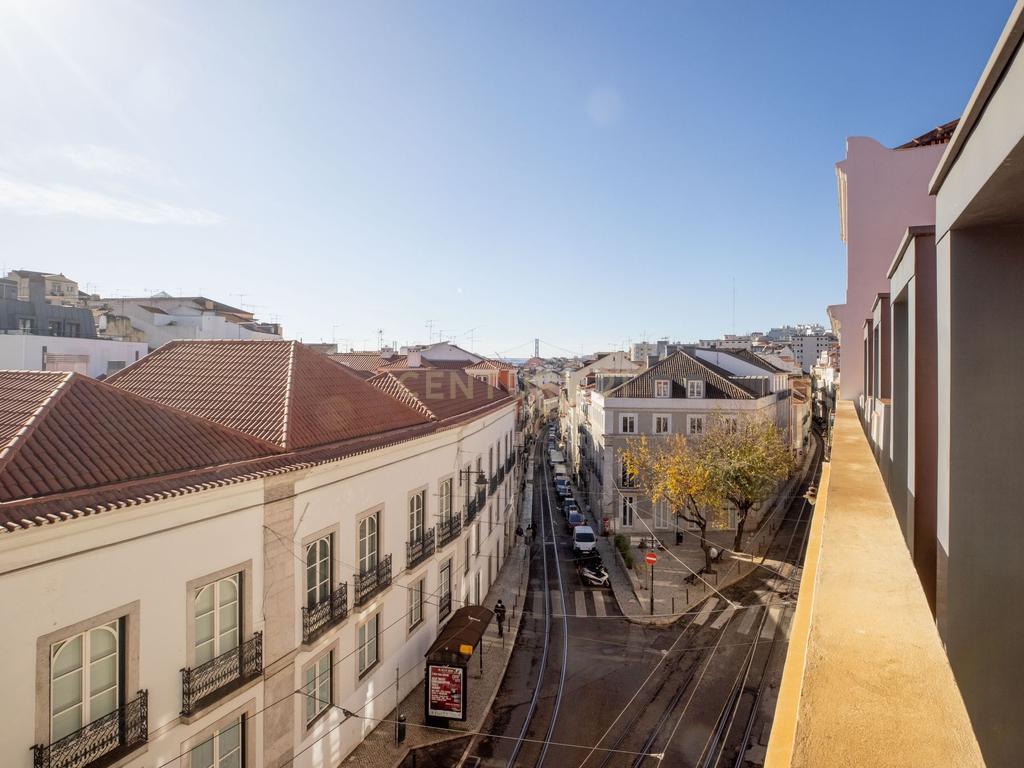 Apartamento T2 Duplex no coração de Lisboa - Image 20