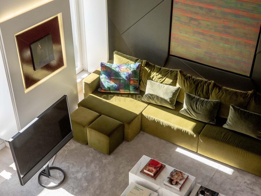 Apartamento T2 Duplex no coração de Lisboa - Image 4