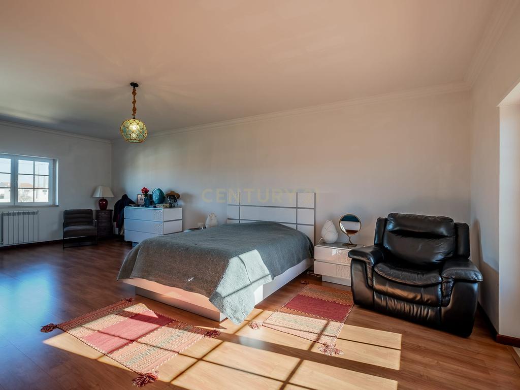 Moradia T4 em bairro residencial no Barril,  Mafra - Image 27