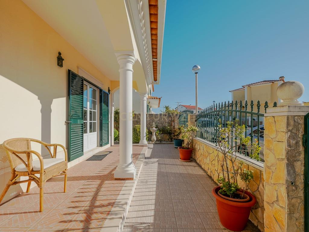 Moradia T4 em bairro residencial no Barril,  Mafra - Image 10