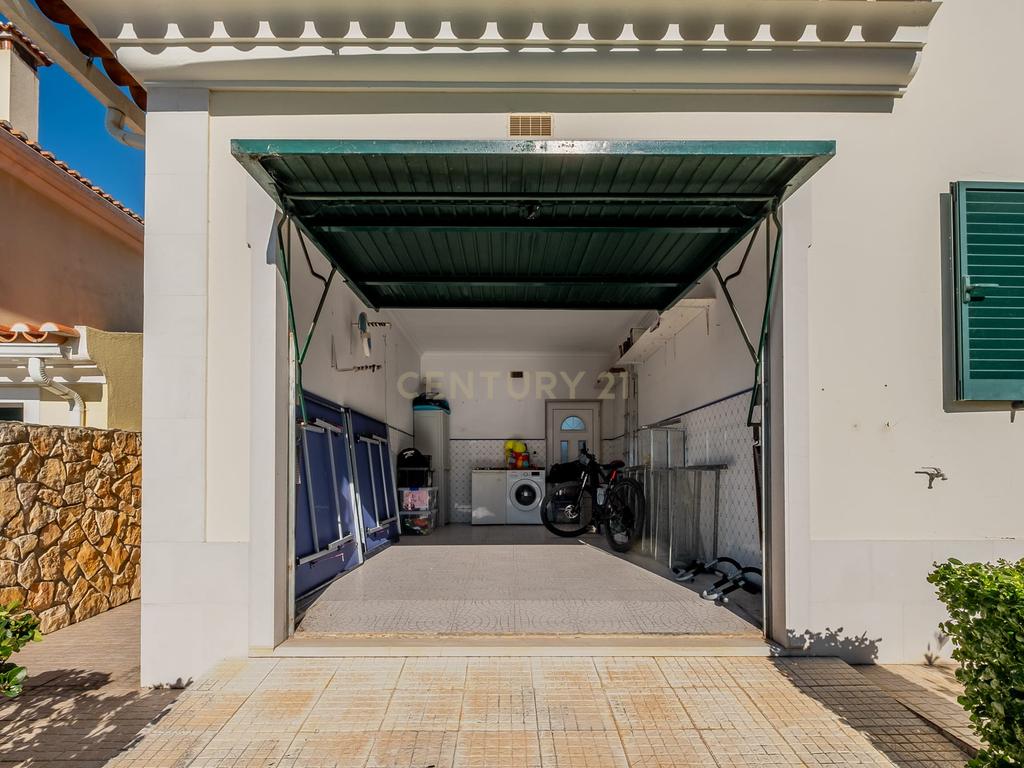 Moradia T4 em bairro residencial no Barril,  Mafra - Image 9